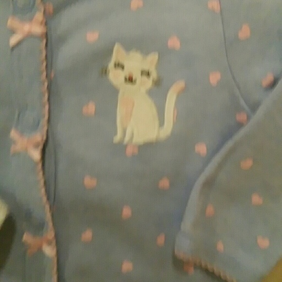 Bundle of 2 footie pajamas 3 mos - Picture 3 of 4